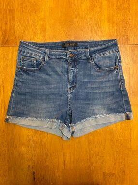 Judy Blue Medium Blue Rolled Hem Denim Shorts, Women’s, Sz XL